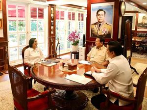 Sri Mulyani Temui Prabowo Laporkan Kondisi APBN Sri Mulyani Temui Prabowo Laporkan Kondisi APBN
