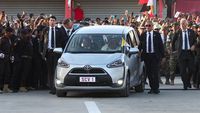 Potret Paus Fransiskus Naik Mobil Merakyat Lagi di Timor Leste