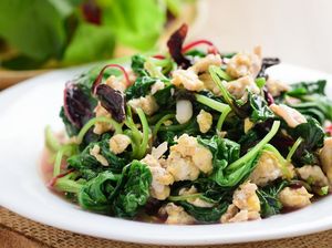 Resep Tumis Bayam dan Telur yang Murah Meriah dan Kaya Nutrisi