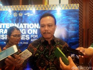 Pemprov Bali Bahas Sanksi Turis Asing Tak Bayar Pungutan Tahun Depan Pemprov Bali Bahas Sanksi Turis Asing Tak Bayar Pungutan Tahun Depan