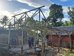 Kemensos Bedah Rumah Pengasuh Anak-Nelayan Tak Layak Huni di Selayar
