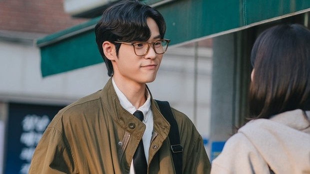 Yoon Ji On trong phim truyền hình Hàn Quốc Love Next Door (2024)/Ảnh: tvN