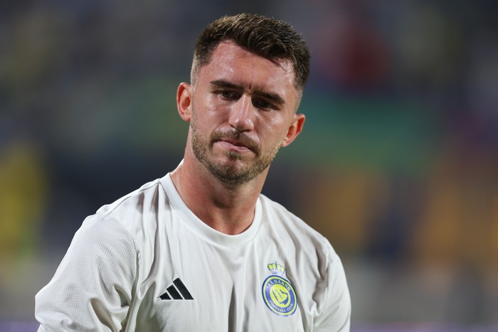 ABHA, SAUDI ARABIA - AUGUST 17: Laporte of Al Nassr looks on prior the Saudi Super Cup Final match between  Al Nassr and Al Hilal at Prince Sultan bin Abdul Aziz Stadium on August 17, 2024 in Abha, Saudi Arabia.  (Photo by Yasser Bakhsh/Getty Images)