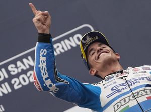 Marquez Santai Dicemooh di Atas Podium tapi Gresini Sakit Hati Banget Marquez Santai Dicemooh di Atas Podium tapi Gresini Sakit Hati Banget