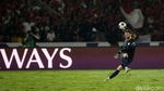 Aksi-aksi Maarten Paes Tangkal Gempuran Australia