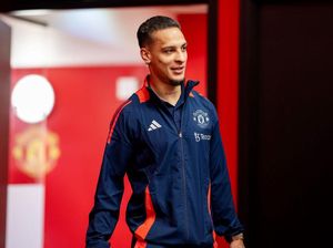 Antony Mesti Bayar Jika Ingin Jadi Starter di MU