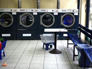 Bagaimana Para Tunawisma di Berlin Mencuci Baju Mereka?