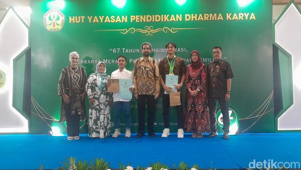 HUT YPDK ke-67: Beasiswa Sekolah, Penghargaan Guru Berprestasi, hingga Hadiah Umrah