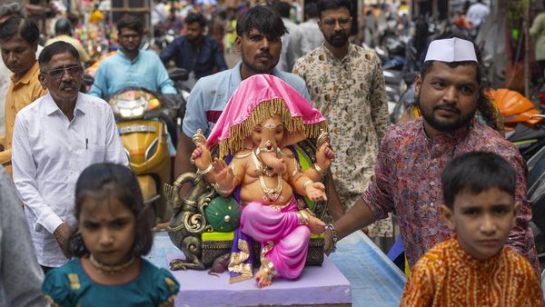 Intip Perayaan Festival Ganesha Chaturthi di India