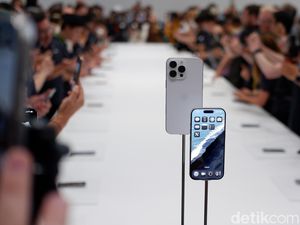 Terungkap! Apple Buru-buru Kirim 600 Ton iPhone dari India ke AS Terungkap! Apple Buru-buru Kirim 600 Ton iPhone dari India ke AS