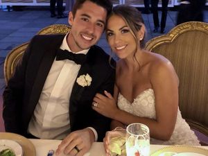 Istri Atlet Hoki Nangis Ungkap Kehamilannya, Berduka karena Suami Tewas