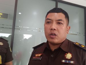 Kejari Bogor Teliti Berkas Kasus Oknum Polisi Bunuh Ibu di Cileungsi Kejari Bogor Teliti Berkas Kasus Oknum Polisi Bunuh Ibu di Cileungsi