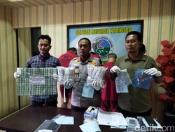 Polisi Tangkap 2 Pria Pandeglang Jual Sabu Via Media Sosial