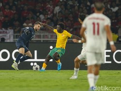 Chant Namanya Menggema di GBK, Ini Kata Maarten Paes