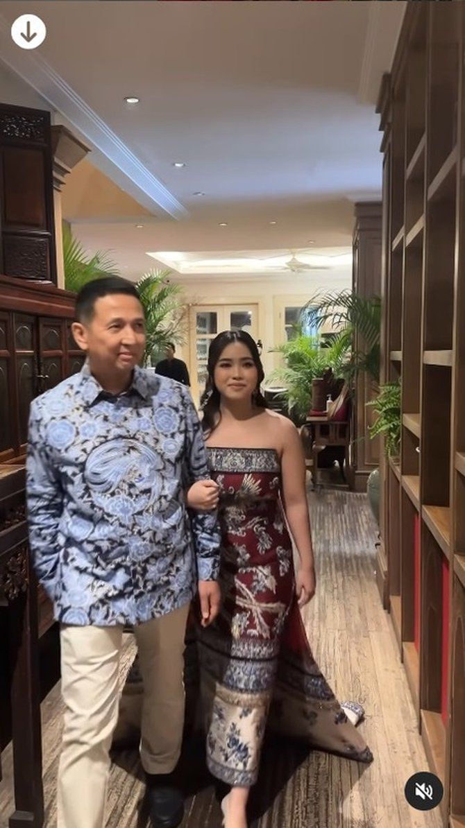 Momen Lamaran Anak Elma Theana Momen Lamaran Anak Elma Theana