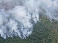 5 Helikopter Water Bombing Atasi Karhutla di Muara Enim