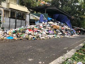 Sampah di Depo Kotabaru Jogja Kembali Menggunung, Pedagang Sambat Ulat-Lindi Sampah di Depo Kotabaru Jogja Kembali Menggunung, Pedagang Sambat Ulat-Lindi