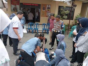 Polisi Sidoarjo Belajar Penanganan Pertama Korban Gawat Darurat Polisi Sidoarjo Belajar Penanganan Pertama Korban Gawat Darurat