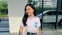 Foto Prilly Latuconsina Cosplay Jadi Siswi SMA, Dipuji Bak Primadona Sekolah