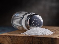 5 Fakta Sisi Kelam Garam yang Berfungsi Melezatkan Makanan