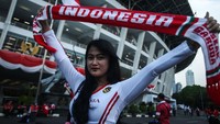 Suporter Indonesia berdatangan ke Stadion Utama Gelora Bung Karno (SUGBK), Jakarta.