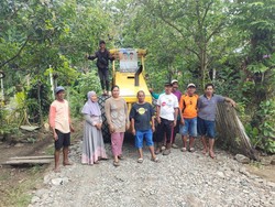 Suwardi-Selle Target Perbaiki 57 Km Jalan Rusak di Soppeng, Sasar 8 Kecamatan