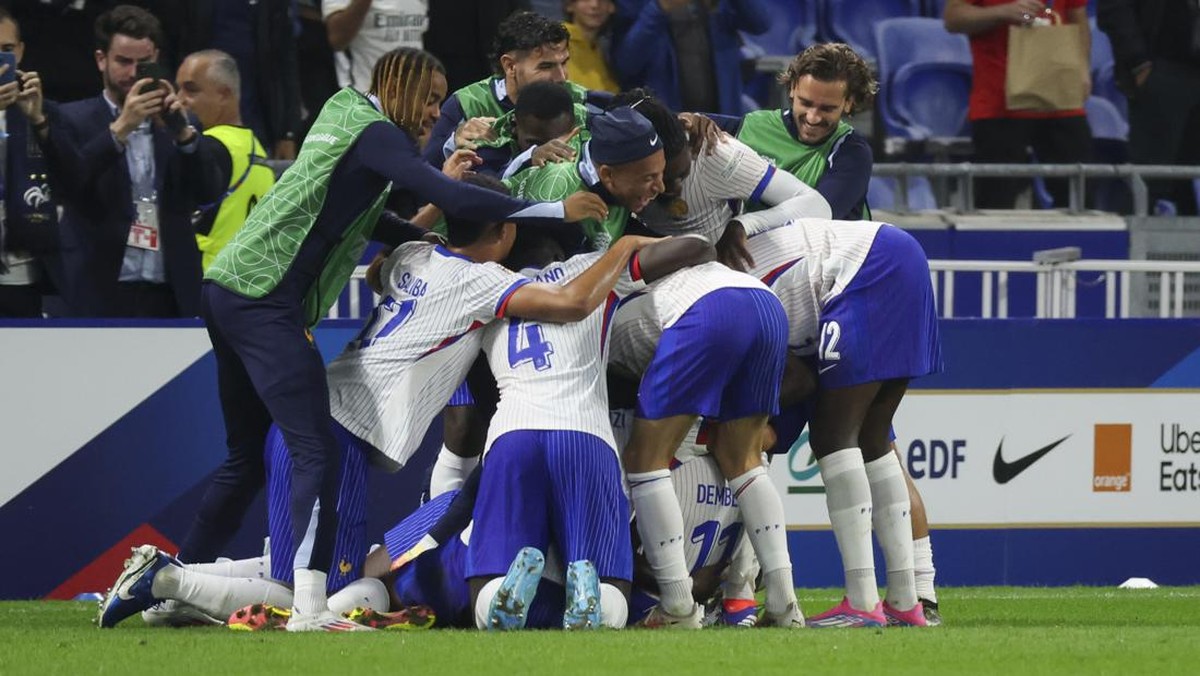 Pemain Prancis merayakan gol ke gawang Belgia di UEFA Nations League. (Foto: Catherine Steenkeste/Getty Images)