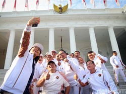 Jokowi Serahkan Bonus untuk 14 Atlet Peraih Paralimpiade, Ini Daftarnya