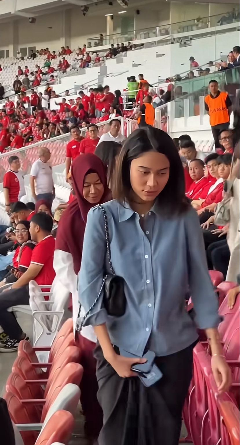 Azizah Salsha Nonton Pertandingan Timnas Azizah Salsha Nonton Pertandingan Timnas
