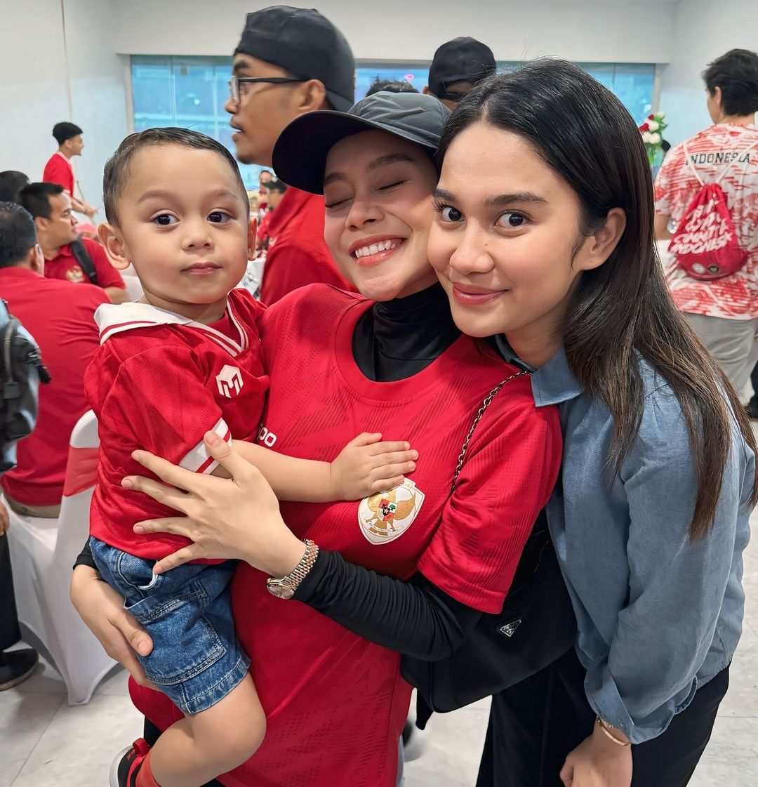 Azizah Salsha Nonton Pertandingan Timnas Azizah Salsha Nonton Pertandingan Timnas