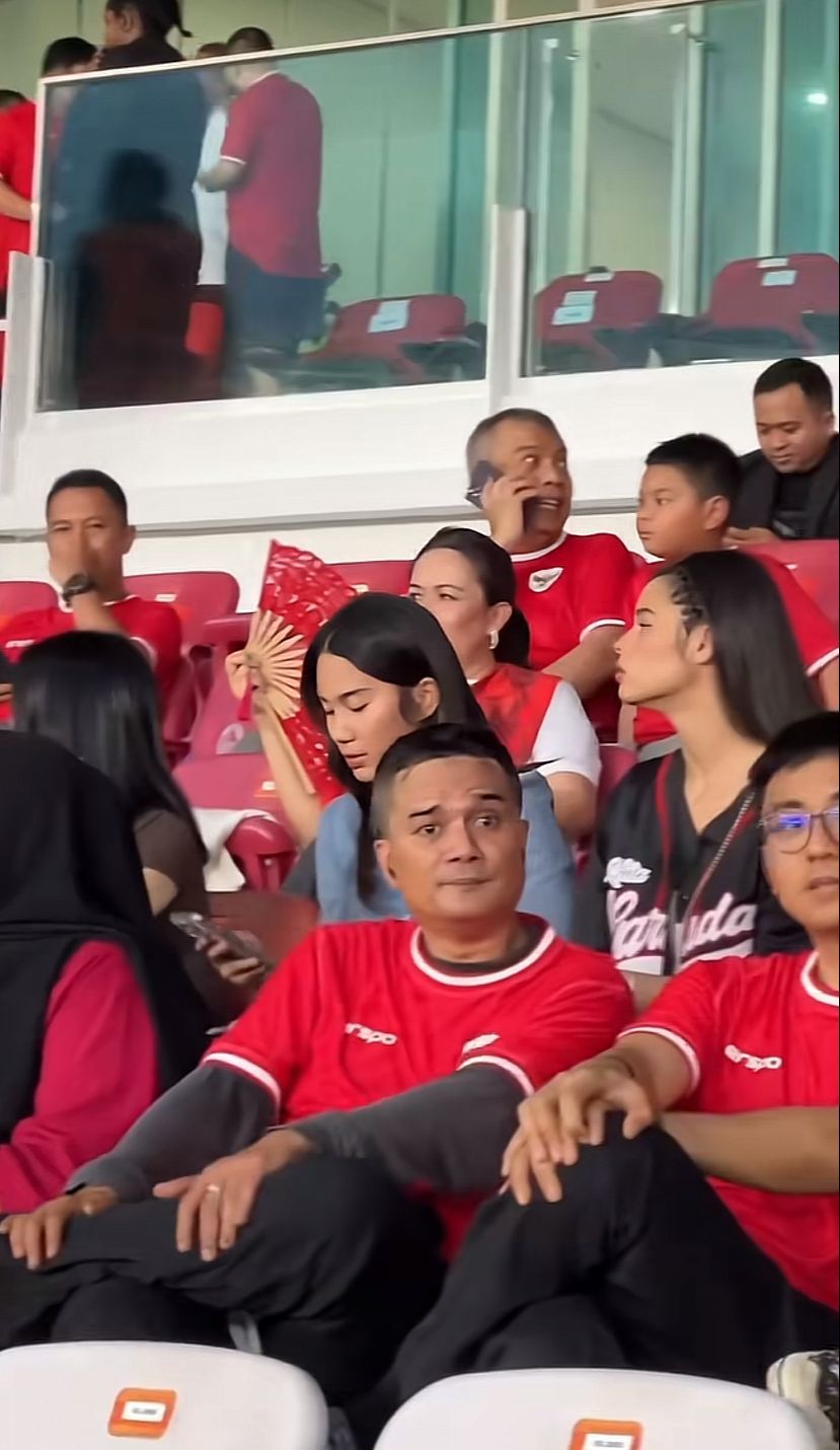 Azizah Salsha Nonton Pertandingan Timnas Azizah Salsha Nonton Pertandingan Timnas