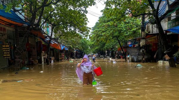 Banjir gegara Topan Yagi Masih Rendam Vietnam