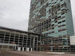 Gedung 22 Lantai Rata dengan Tanah dalam Hitungan Detik