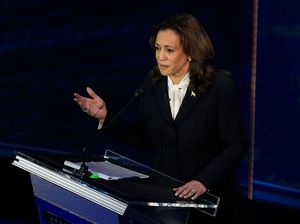 Kamala Harris Serang Larangan Aborsi Trump: Itu Tak Bermoral Kamala Harris Serang Larangan Aborsi Trump: Itu Tak Bermoral