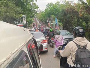 Niar Mengeluh Puspitek Arah Unpam Macet: Biasa 5 Menit Jadi 40 Menit