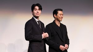 10 Foto Hyun Bin dan Lee Dong Wook Tebar Ketampanan Ahjussi Rasa Oppa