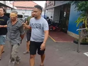 Eks Pegawai Perhutani di Ngawi Ditangkap Curi Bonggol Kayu Jati Eks Pegawai Perhutani di Ngawi Ditangkap Curi Bonggol Kayu Jati
