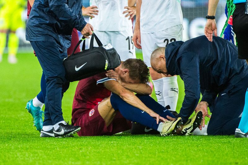  Norway Martin Odegaard injures during the UEFA Nations League 2024/2025 League B - Group 3 match between Norway and Austria at Ullevaal Stadium on September 9, 2024 in Oslo, Norway. (Photo by Annelie Cracchiolo/DeFodi Images via Getty Images)