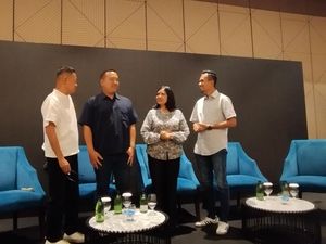 4 Karya Seni Spesial di Art Jakarta 2024: Iwan Jusuf hingga Tisna Sanjaya 4 Karya Seni Spesial di Art Jakarta 2024: Iwan Jusuf hingga Tisna Sanjaya