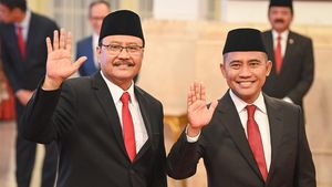Momen Jokowi Lantik Mensos dan Kepala BNPT Baru