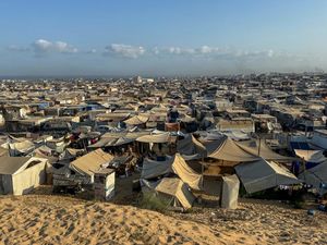 Potret Al-Mawasi, Zona Kemanusiaan yang Dibom Israel