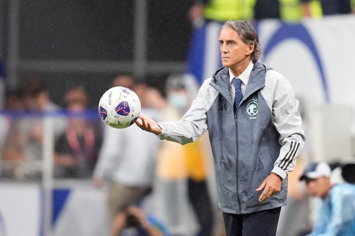 DALIAN, CHINA - SEPTEMBER 10: Head Coach Roberto Mancini of Saudi Arabia  reacts during the FIFA World Cup Asian 3rd Qualifier Group C match between China and Saudi Arabia at Dalian Barracuda Bay Professional Football Stadium on September 10, 2024 in Dalian, China. (Photo by Fred Lee/Getty Images)