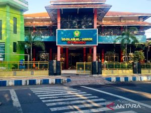 Dinkes Tegaskan Puluhan Siswa di Situbondo Kena Cacar Air, Bukan Cacar Monyet Dinkes Tegaskan Puluhan Siswa di Situbondo Kena Cacar Air, Bukan Cacar Monyet