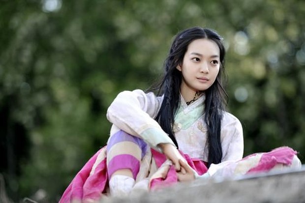 Shin Min Ah di drama Arang and the Magistrate (2012)/Foto: MBC