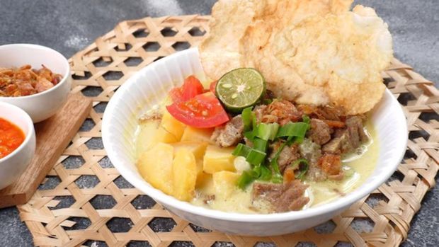 Soto Betawi/ Foto: Freepik.com/freepik