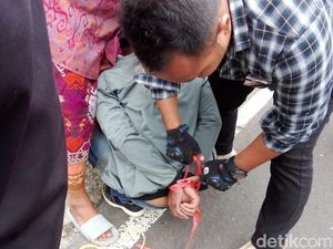 Diduga Hipnotis Modus Jual Minyak Urut, Pria di Buleleng Ditangkap Warga Diduga Hipnotis Modus Jual Minyak Urut, Pria di Buleleng Ditangkap Warga
