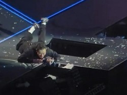 Detik-detik Andy Lau Jatuh di Atas Panggung