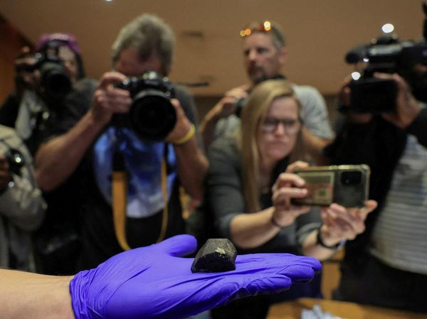 Batu Meteor Langka Ditemukan di Afrika Selatan, Ini Potretnya