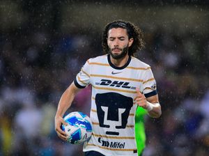 Winger Meksiko Ini Sudah Kemas Koper, Eh Gagal Gabung Liverpool