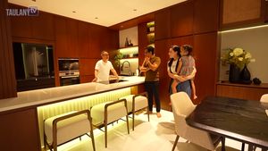 Unik! Dapur di Rumah Mona Ratuliu jadi Satu dengan Ruang Keluarga